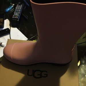 Ugg rain boots new in the box come take a look